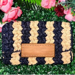 Mar Y Sol Navy & Cream Striped Straw Clutch Excellent Condition Ready to Ship✅